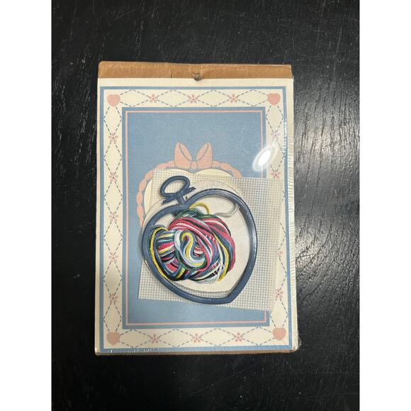 90s needlepoint - diy- craft bunny - retro greeting card kit- unopened - Picture 4 of 6